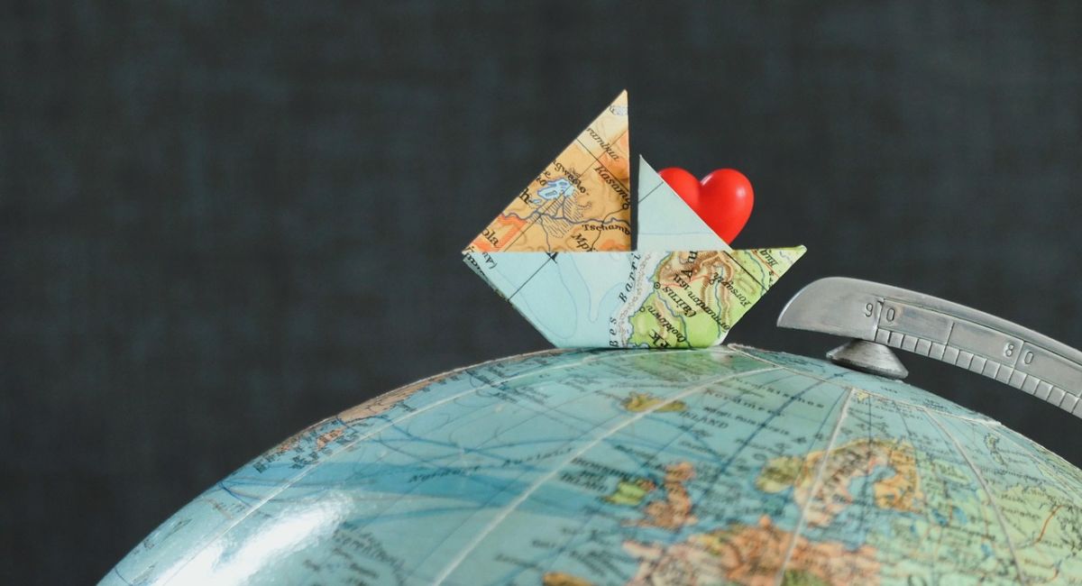 Best Travel accessories: What to Pack to Have Stress-Free Adventures